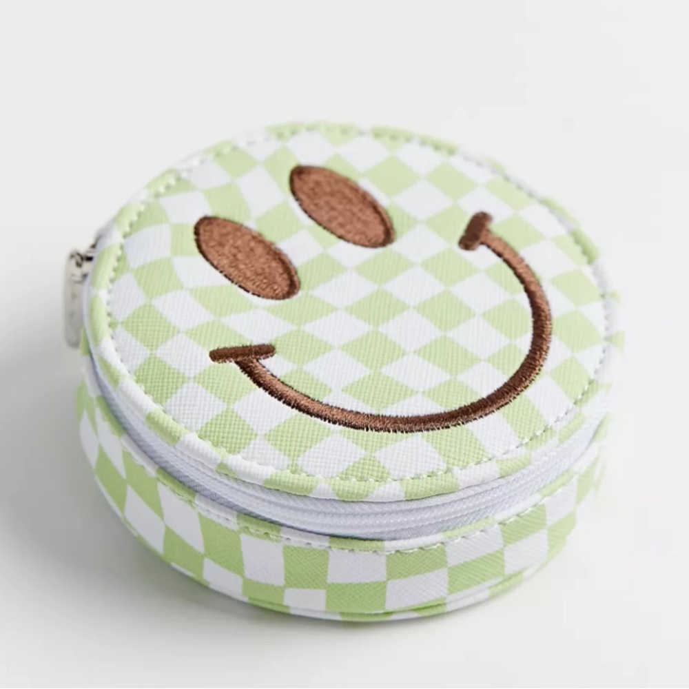NWT Urban Outfitters x Miamica Daily Pill Case